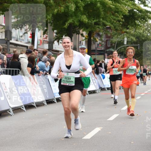 21.09.2025 - PSD Bank Halbmarathon Strokosch-Dieckow http://msf.ph/oto/8934377 21.09.2025 12:28:54 Ziel 1065, 1597, 3239, 3557 meine-sportfotos.de