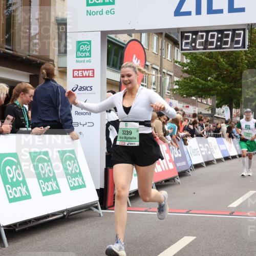 21.09.2025 - PSD Bank Halbmarathon Strokosch-Dieckow http://msf.ph/oto/8934390 21.09.2025 12:28:56 Ziel 1065, 1573, 3239, 3684 meine-sportfotos.de