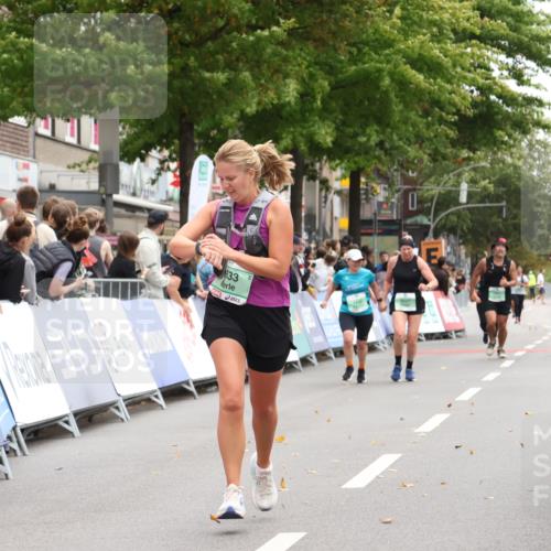 21.09.2025 - PSD Bank Halbmarathon Strokosch-Dieckow http://msf.ph/oto/8934438 21.09.2025 12:29:10 Ziel 3633, 3685 meine-sportfotos.de