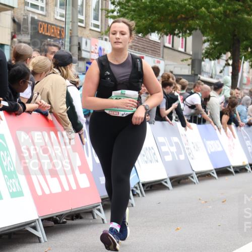 21.09.2025 - PSD Bank Halbmarathon Strokosch-Dieckow http://msf.ph/oto/8934486 21.09.2025 12:29:23 Ziel 1652, 3527, 3880, 3981 meine-sportfotos.de