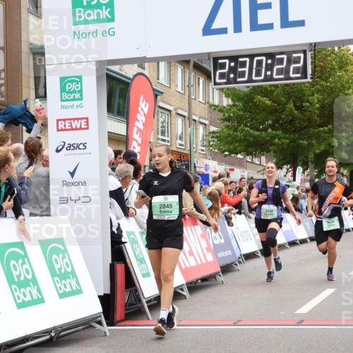21.09.2025 - PSD Bank Halbmarathon Strokosch-Dieckow http://msf.ph/oto/8934507 21.09.2025 12:29:46 Ziel 1678, 2845, 3592, 3614, 3625, 3741 meine-sportfotos.de