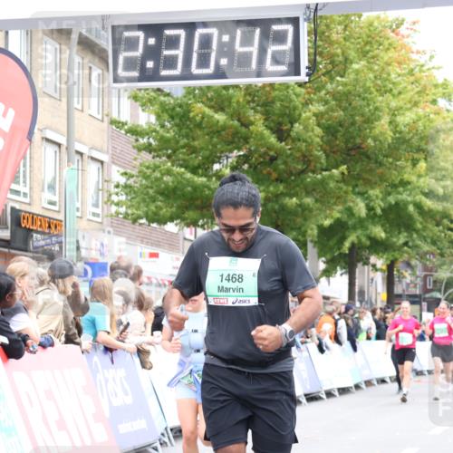21.09.2025 - PSD Bank Halbmarathon Strokosch-Dieckow http://msf.ph/oto/8934544 21.09.2025 12:30:05 Ziel 1467, 1468 meine-sportfotos.de