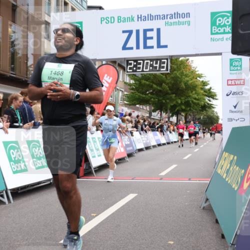 21.09.2025 - PSD Bank Halbmarathon Strokosch-Dieckow http://msf.ph/oto/8934556 21.09.2025 12:30:07 Ziel 1467, 1468, 3351 meine-sportfotos.de