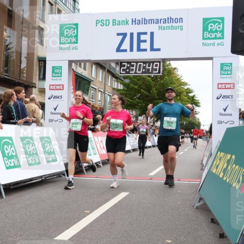 21.09.2025 - PSD Bank Halbmarathon Strokosch-Dieckow http://msf.ph/oto/8934579 21.09.2025 12:30:13 Ziel 1030, 1467, 2667, 3287, 3351 meine-sportfotos.de