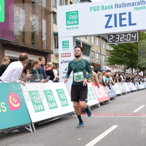21.09.2025 - PSD Bank Halbmarathon Strokosch-Dieckow http://msf.ph/oto/8934796 21.09.2025 12:31:28 Ziel 2773, 3260 meine-sportfotos.de