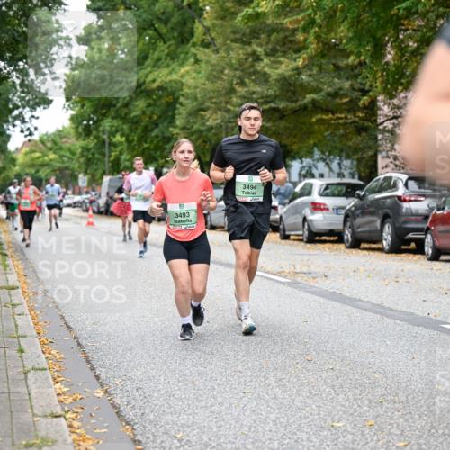 21.09.2025 - PSD Bank Halbmarathon Dr. Thomas Lammeyer http://msf.ph/oto/8934852 21.09.2025 10:57:20 Laufen 3493, 3494 meine-sportfotos.de