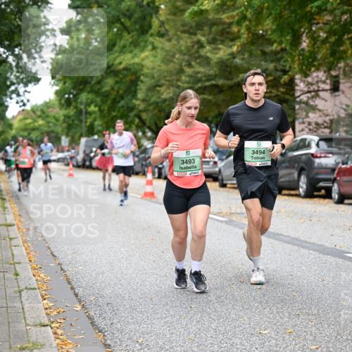 21.09.2025 - PSD Bank Halbmarathon Dr. Thomas Lammeyer http://msf.ph/oto/8934861 21.09.2025 10:57:21 Laufen 3493, 3494 meine-sportfotos.de