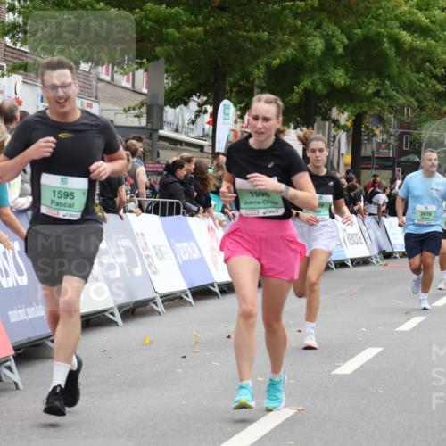 21.09.2025 - PSD Bank Halbmarathon Strokosch-Dieckow http://msf.ph/oto/8934872 21.09.2025 12:32:12 Ziel 1595, 1596, 2679, 3789 meine-sportfotos.de