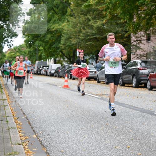 21.09.2025 - PSD Bank Halbmarathon Dr. Thomas Lammeyer http://msf.ph/oto/8934893 21.09.2025 10:57:26 Laufen 3490, 2948, 4915 meine-sportfotos.de