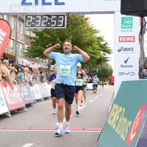 21.09.2025 - PSD Bank Halbmarathon Strokosch-Dieckow http://msf.ph/oto/8934897 21.09.2025 12:32:17 Ziel 1595, 1596, 2679, 3289, 3316, 3789, 3994 meine-sportfotos.de