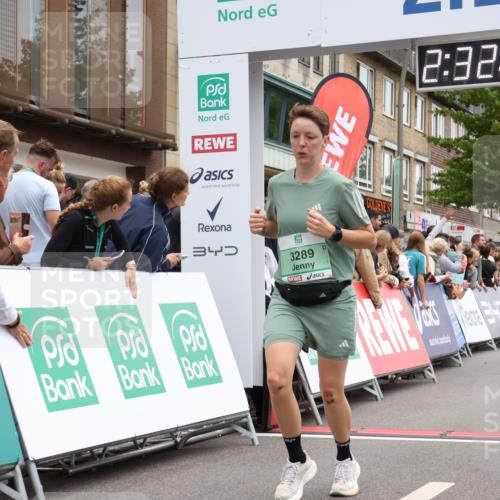 21.09.2025 - PSD Bank Halbmarathon Strokosch-Dieckow http://msf.ph/oto/8934923 21.09.2025 12:32:21 Ziel 2679, 3289, 3316, 3789, 3994 meine-sportfotos.de