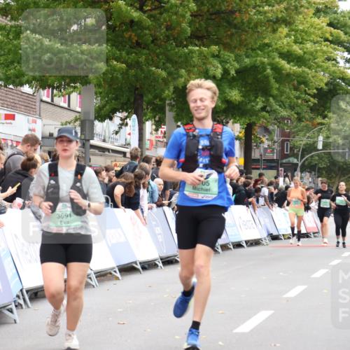 21.09.2025 - PSD Bank Halbmarathon Strokosch-Dieckow http://msf.ph/oto/8935009 21.09.2025 12:33:14 Ziel 3691, 3705 meine-sportfotos.de