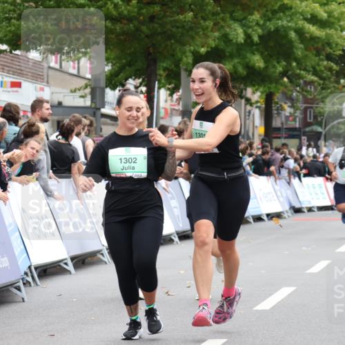 21.09.2025 - PSD Bank Halbmarathon Strokosch-Dieckow http://msf.ph/oto/8935043 21.09.2025 12:33:24 Ziel 1301, 1302, 3250, 3370 meine-sportfotos.de