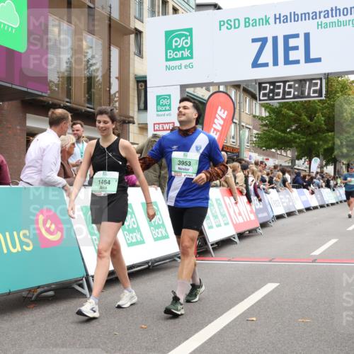 21.09.2025 - PSD Bank Halbmarathon Strokosch-Dieckow http://msf.ph/oto/8935206 21.09.2025 12:34:36 Ziel 1464, 2651, 3435, 3755, 3953 meine-sportfotos.de