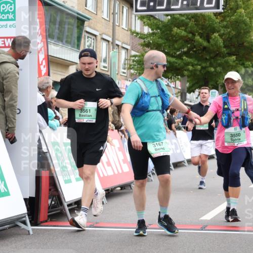 21.09.2025 - PSD Bank Halbmarathon Strokosch-Dieckow http://msf.ph/oto/8935281 21.09.2025 12:35:10 Ziel 1108, 1680, 3167, 3550, 3561, 3802 meine-sportfotos.de