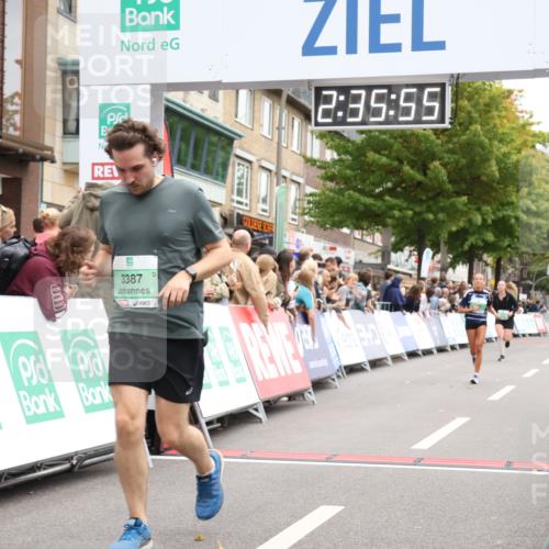 21.09.2025 - PSD Bank Halbmarathon Strokosch-Dieckow http://msf.ph/oto/8935314 21.09.2025 12:35:19 Ziel 1341, 1680, 3387, 3811, 3883 meine-sportfotos.de