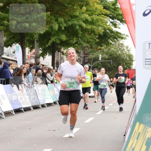 21.09.2025 - PSD Bank Halbmarathon Strokosch-Dieckow http://msf.ph/oto/8935341 21.09.2025 12:35:27 Ziel 1278, 1279, 1341, 3883 meine-sportfotos.de