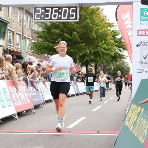 21.09.2025 - PSD Bank Halbmarathon Strokosch-Dieckow http://msf.ph/oto/8935347 21.09.2025 12:35:29 Ziel 1278, 1279, 1341, 3322, 3442, 3883 meine-sportfotos.de