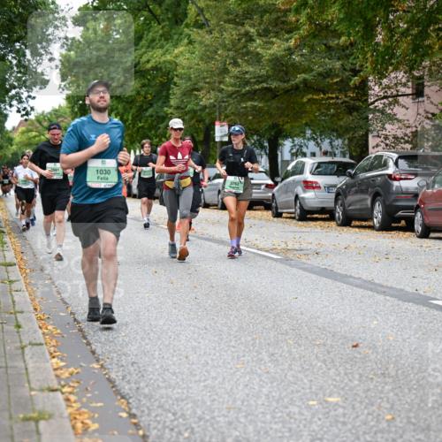 21.09.2025 - PSD Bank Halbmarathon Dr. Thomas Lammeyer http://msf.ph/oto/8935366 21.09.2025 10:58:26 Laufen 3561, 1030, 3762, 4915 meine-sportfotos.de