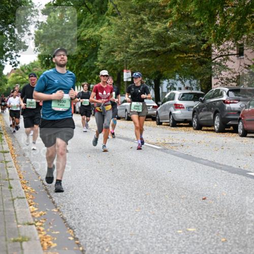 21.09.2025 - PSD Bank Halbmarathon Dr. Thomas Lammeyer http://msf.ph/oto/8935367 21.09.2025 10:58:26 Laufen 3561, 1030, 3762, 4915 meine-sportfotos.de
