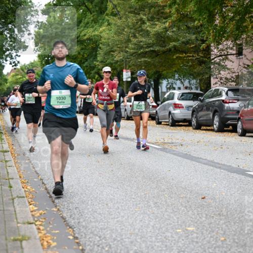21.09.2025 - PSD Bank Halbmarathon Dr. Thomas Lammeyer http://msf.ph/oto/8935371 21.09.2025 10:58:26 Laufen 3561, 1030, 3762, 4915 meine-sportfotos.de