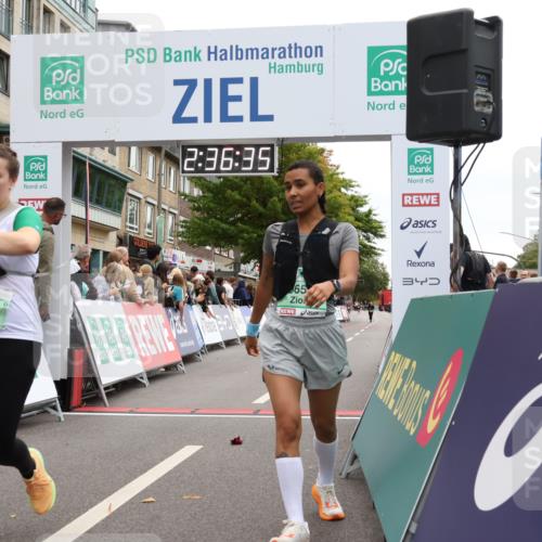 21.09.2025 - PSD Bank Halbmarathon Strokosch-Dieckow http://msf.ph/oto/8935451 21.09.2025 12:35:59 Ziel 3499, 3502, 3650, 3664 meine-sportfotos.de