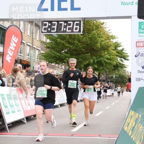 21.09.2025 - PSD Bank Halbmarathon Strokosch-Dieckow http://msf.ph/oto/8935503 21.09.2025 12:36:50 Ziel 2802, 2807, 3656, 3721, 3772 meine-sportfotos.de