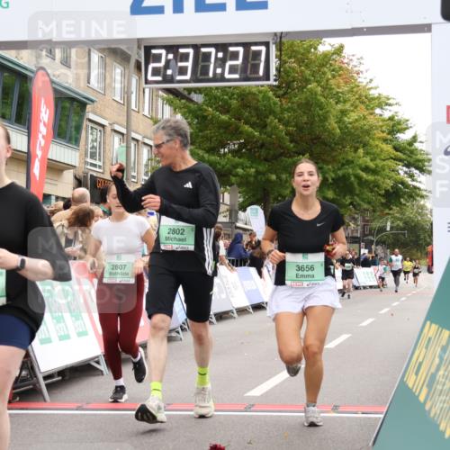 21.09.2025 - PSD Bank Halbmarathon Strokosch-Dieckow http://msf.ph/oto/8935511 21.09.2025 12:36:51 Ziel 2802, 2807, 3656, 3721, 3772 meine-sportfotos.de
