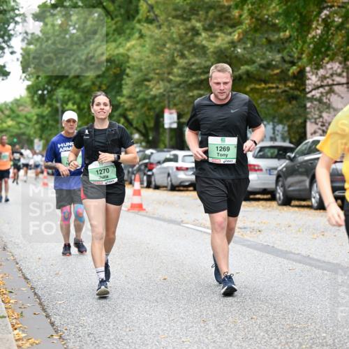 21.09.2025 - PSD Bank Halbmarathon Dr. Thomas Lammeyer http://msf.ph/oto/8935957 21.09.2025 11:00:20 Laufen 1270, 1269, 3644 meine-sportfotos.de