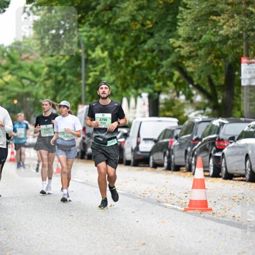 21.09.2025 - PSD Bank Halbmarathon Dr. Thomas Lammeyer http://msf.ph/oto/8936005 21.09.2025 11:00:33 Laufen 3797, 3673, 3487, 3755, 3799 meine-sportfotos.de