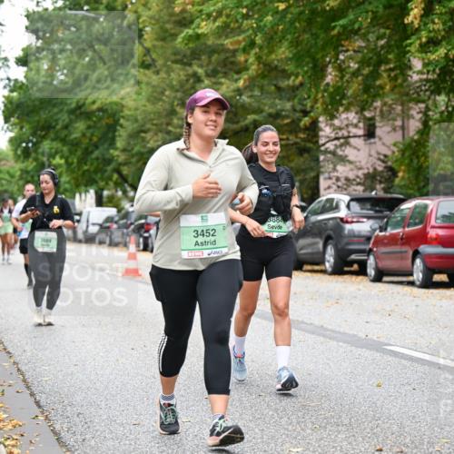 21.09.2025 - PSD Bank Halbmarathon Dr. Thomas Lammeyer http://msf.ph/oto/8936206 21.09.2025 11:01:14 Laufen 3584, 3452, 688, 3703 meine-sportfotos.de