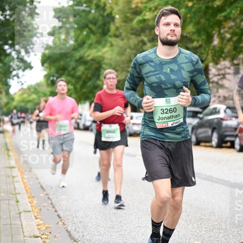 21.09.2025 - PSD Bank Halbmarathon Dr. Thomas Lammeyer http://msf.ph/oto/8936292 21.09.2025 11:01:30 Laufen 3992, 3260, 3985 meine-sportfotos.de