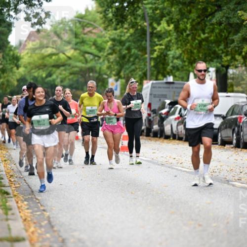 21.09.2025 - PSD Bank Halbmarathon Dr. Thomas Lammeyer http://msf.ph/oto/8936773 21.09.2025 11:03:28 Laufen 3717, 3623, 3377, 3536, 2735 meine-sportfotos.de