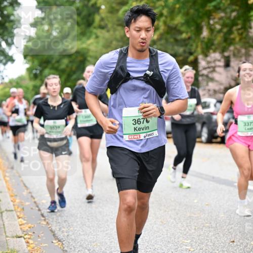 21.09.2025 - PSD Bank Halbmarathon Dr. Thomas Lammeyer http://msf.ph/oto/8936842 21.09.2025 11:03:41 Laufen 3537, 1300, 3670, 3377 meine-sportfotos.de
