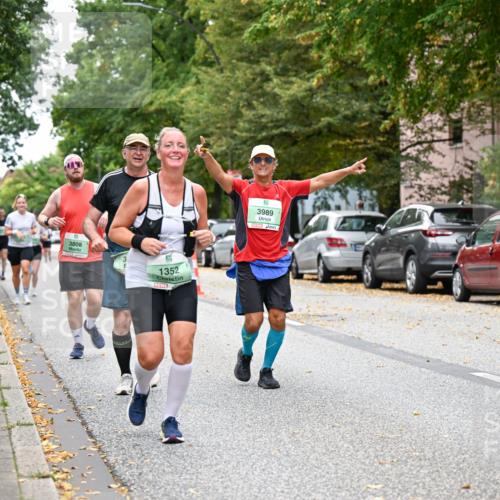 21.09.2025 - PSD Bank Halbmarathon Dr. Thomas Lammeyer http://msf.ph/oto/8936865 21.09.2025 11:03:45 Laufen 3808, 1352, 3989, 4915 meine-sportfotos.de