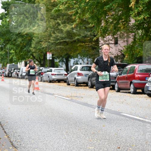 21.09.2025 - PSD Bank Halbmarathon Dr. Thomas Lammeyer http://msf.ph/oto/8936998 21.09.2025 11:04:16 Laufen 3750, 14015 meine-sportfotos.de