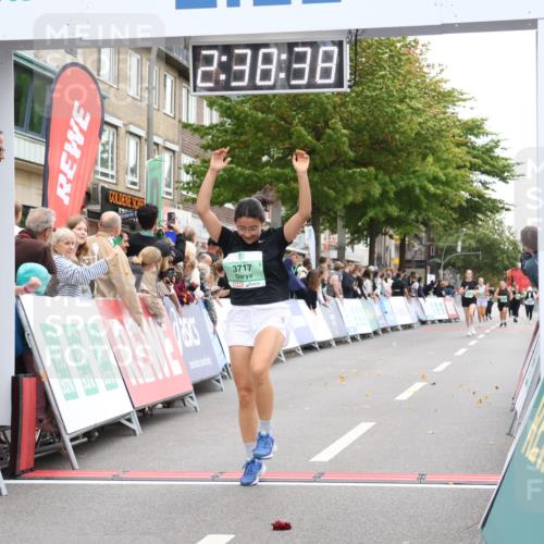 21.09.2025 - PSD Bank Halbmarathon Strokosch-Dieckow http://msf.ph/oto/8937956 21.09.2025 12:38:02 Ziel 3377, 3405, 3553, 3717 meine-sportfotos.de