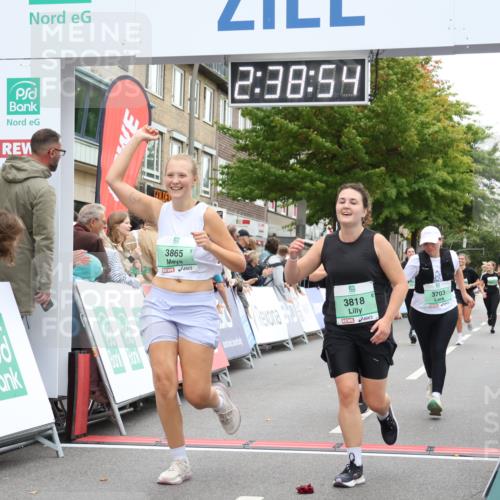21.09.2025 - PSD Bank Halbmarathon Strokosch-Dieckow http://msf.ph/oto/8937967 21.09.2025 12:38:18 Ziel 3233, 3487, 3543, 3703, 3799, 3818, 3865, 3905 meine-sportfotos.de