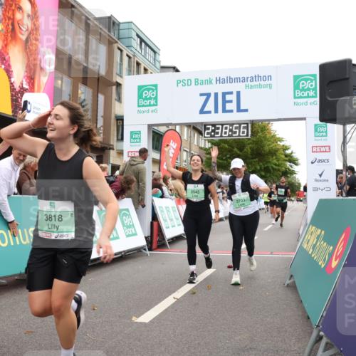 21.09.2025 - PSD Bank Halbmarathon Strokosch-Dieckow http://msf.ph/oto/8937970 21.09.2025 12:38:20 Ziel 1156, 3233, 3487, 3543, 3703, 3799, 3818, 3865, 3905 meine-sportfotos.de