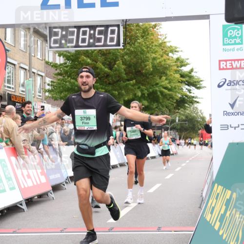 21.09.2025 - PSD Bank Halbmarathon Strokosch-Dieckow http://msf.ph/oto/8937973 21.09.2025 12:38:22 Ziel 1156, 3487, 3543, 3703, 3799, 3818, 3865, 3905 meine-sportfotos.de