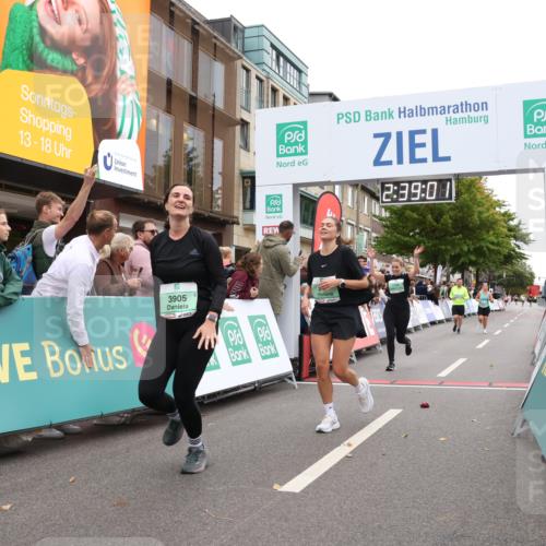 21.09.2025 - PSD Bank Halbmarathon Strokosch-Dieckow http://msf.ph/oto/8937979 21.09.2025 12:38:25 Ziel 1156, 3211, 3212, 3487, 3543, 3703, 3799, 3818, 3905 meine-sportfotos.de