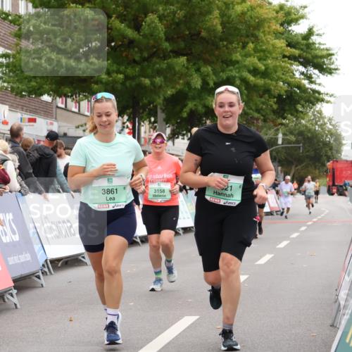 21.09.2025 - PSD Bank Halbmarathon Strokosch-Dieckow http://msf.ph/oto/8937991 21.09.2025 12:38:55 Ziel 3158, 3821, 3861 meine-sportfotos.de