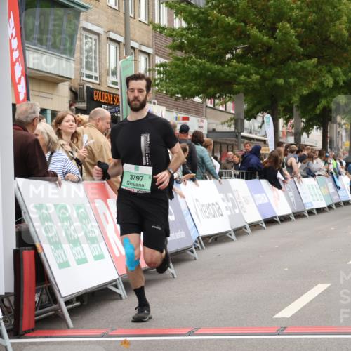 21.09.2025 - PSD Bank Halbmarathon Strokosch-Dieckow http://msf.ph/oto/8938035 21.09.2025 12:39:27 Ziel 3797 meine-sportfotos.de