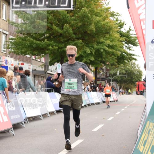 21.09.2025 - PSD Bank Halbmarathon Strokosch-Dieckow http://msf.ph/oto/8938058 21.09.2025 12:39:43 Ziel 2709, 2765, 3566, 3623 meine-sportfotos.de