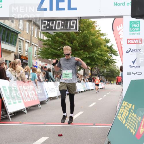 21.09.2025 - PSD Bank Halbmarathon Strokosch-Dieckow http://msf.ph/oto/8938060 21.09.2025 12:39:43 Ziel 2709, 2765, 3566, 3623 meine-sportfotos.de