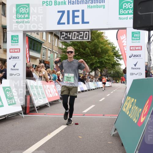 21.09.2025 - PSD Bank Halbmarathon Strokosch-Dieckow http://msf.ph/oto/8938062 21.09.2025 12:39:44 Ziel 2709, 2765, 3623 meine-sportfotos.de