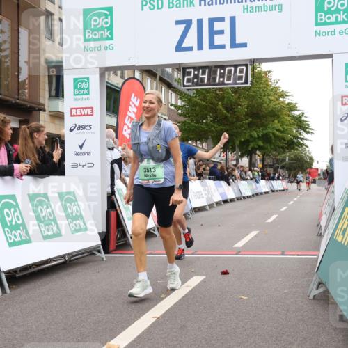 21.09.2025 - PSD Bank Halbmarathon Strokosch-Dieckow http://msf.ph/oto/8938077 21.09.2025 12:40:33 Ziel 1558, 3513 meine-sportfotos.de