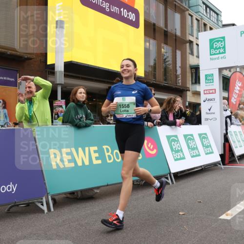 21.09.2025 - PSD Bank Halbmarathon Strokosch-Dieckow http://msf.ph/oto/8938081 21.09.2025 12:40:34 Ziel 1558, 3513 meine-sportfotos.de