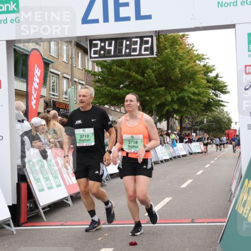 21.09.2025 - PSD Bank Halbmarathon Strokosch-Dieckow http://msf.ph/oto/8938097 21.09.2025 12:40:56 Ziel 1683, 1684, 3718, 3719 meine-sportfotos.de