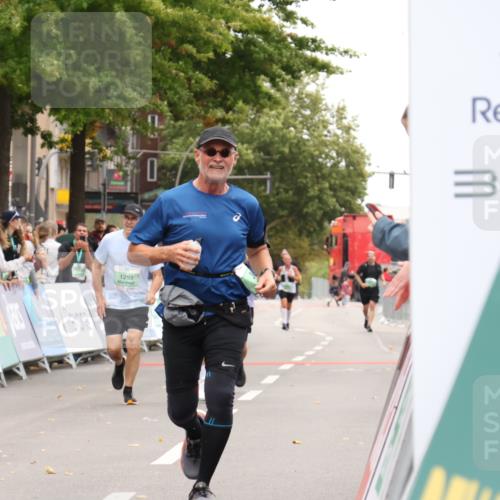 21.09.2025 - PSD Bank Halbmarathon Strokosch-Dieckow http://msf.ph/oto/8938110 21.09.2025 12:41:11 Ziel 1540, 3459 meine-sportfotos.de